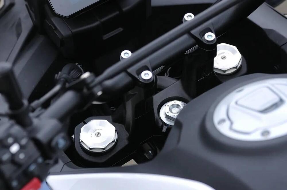 CFMOTO 700MT Adventure (2025 - 26) (9)