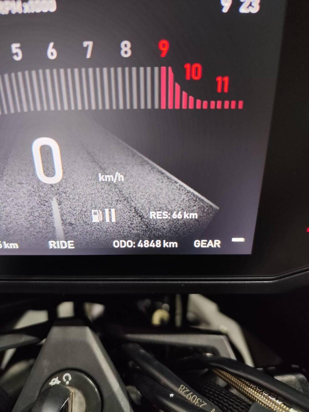 Moto Morini X-Cape 650 (2021 - 26) (8)