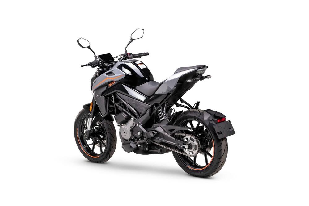 CFMOTO 300NK (2021 - 26) (7)