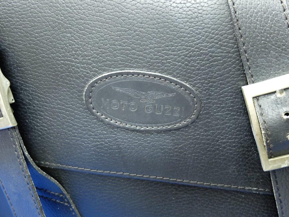 Valigie laterali originali Moto Guzzi x V7 Classi (15)
