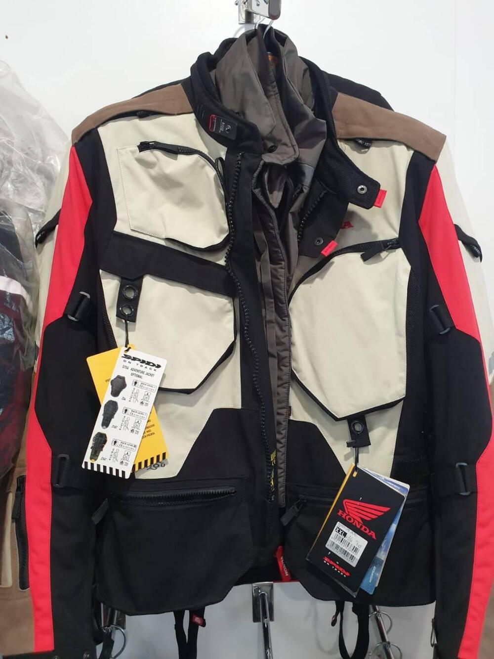 Giacca invernale con fodera interna removibile. Sc Alpinestars