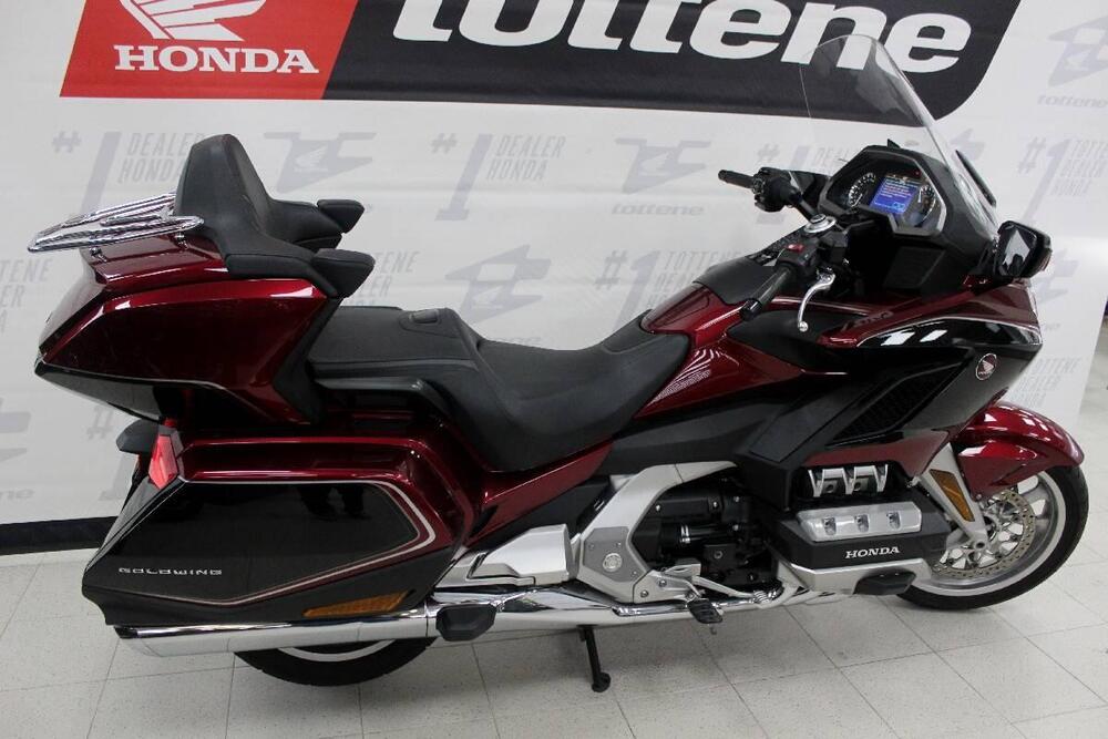 Honda GL 1800 Gold Wing DCT Tour (2020) (2)