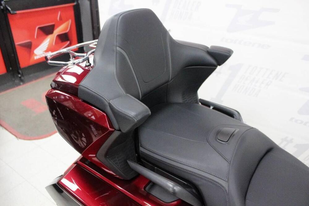 Honda GL 1800 Gold Wing DCT Tour (2020) (5)