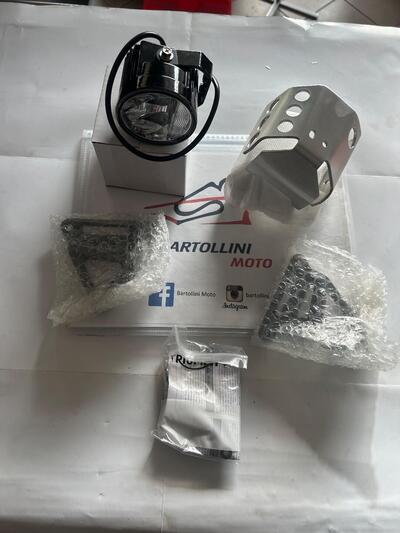 Faretti per Explorer 1200 Triumph