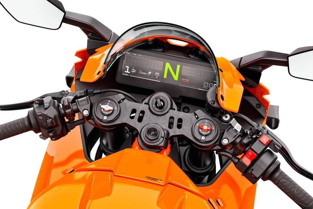 KTM 990 RC R (2026) (10)