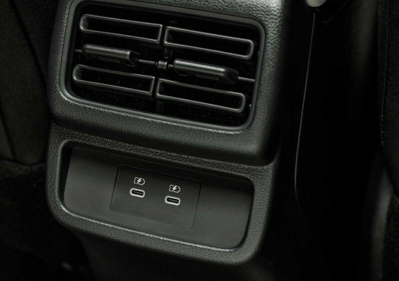 Nissan Leaf (2026-->>) (32)