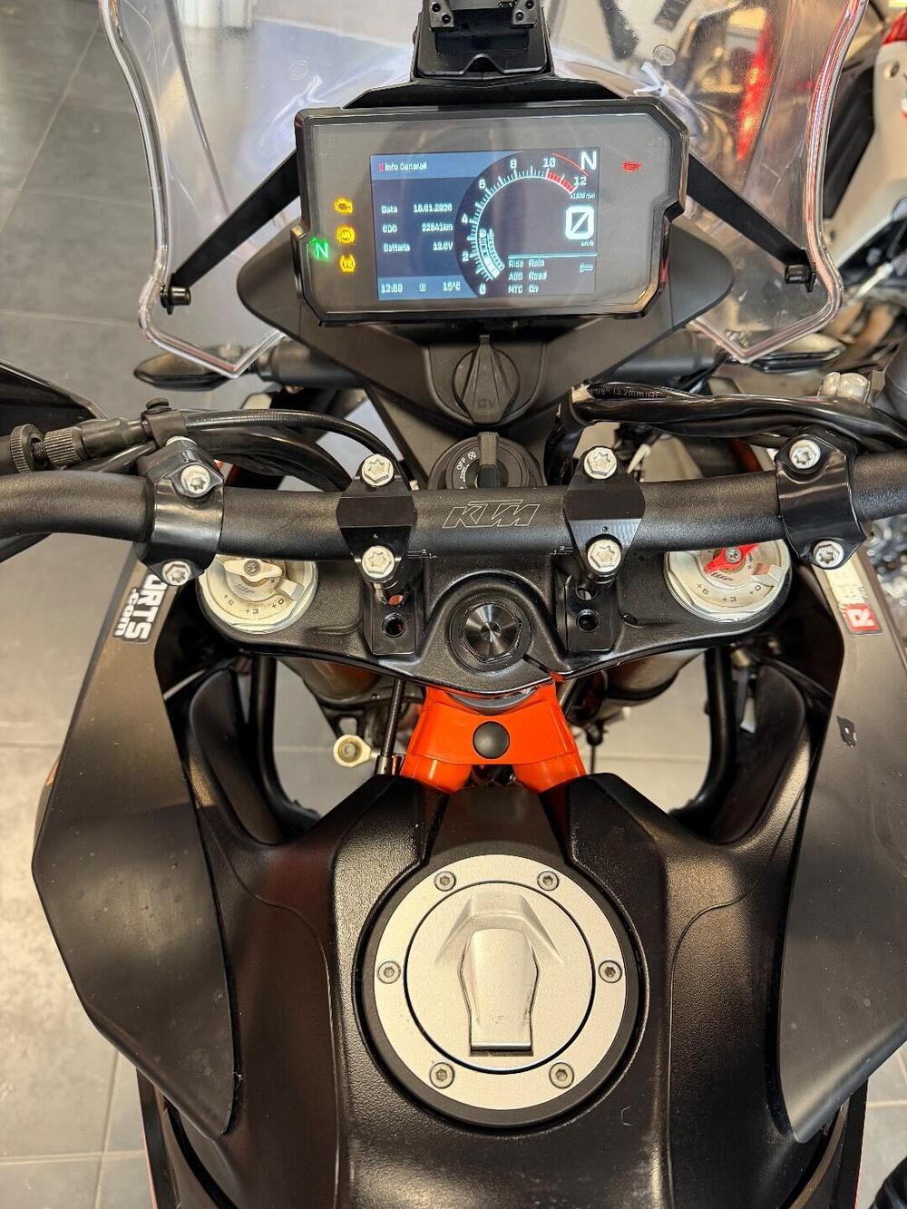 KTM 890 Adventure R (2021) (7)