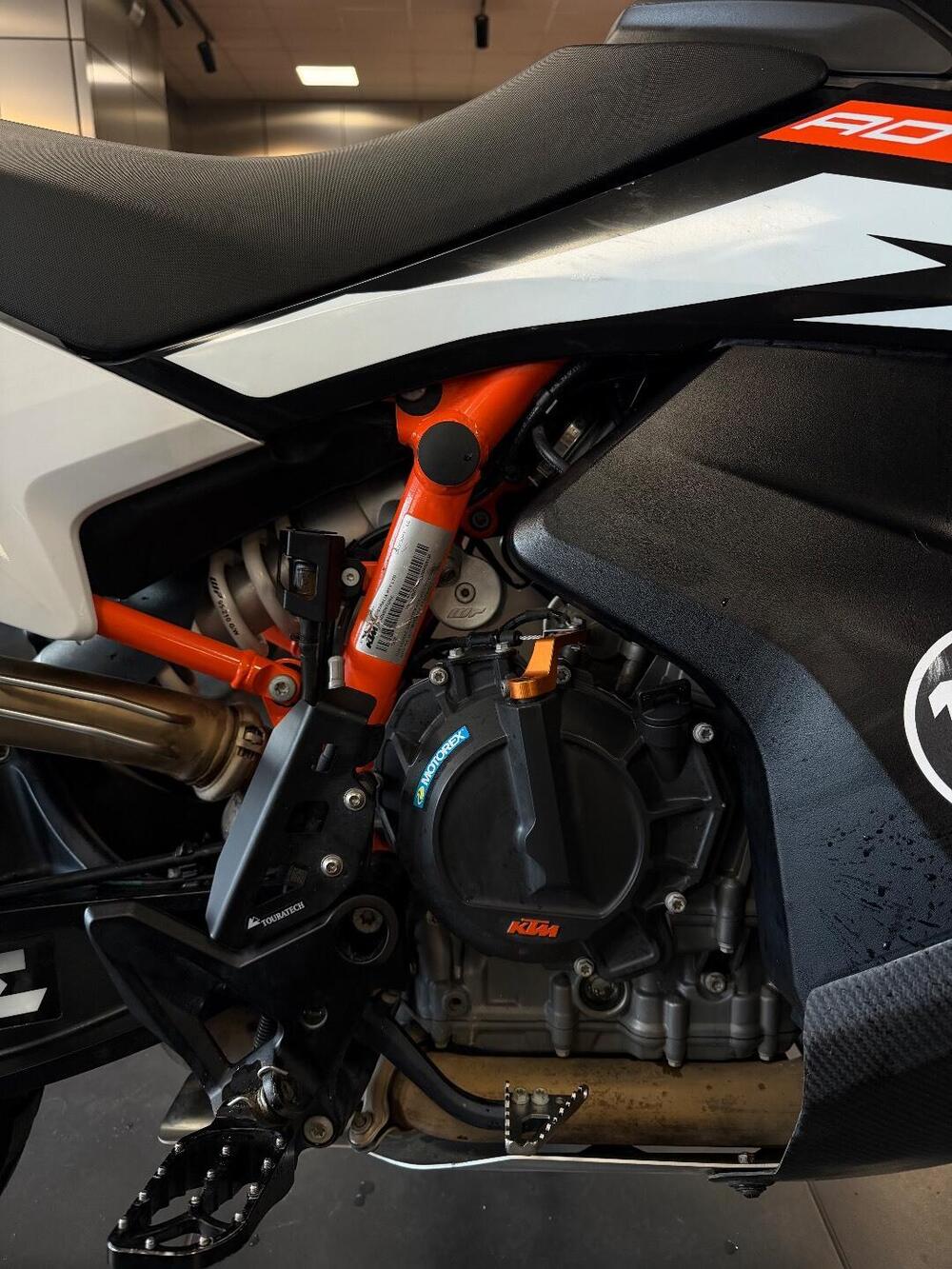KTM 890 Adventure R (2021) (9)