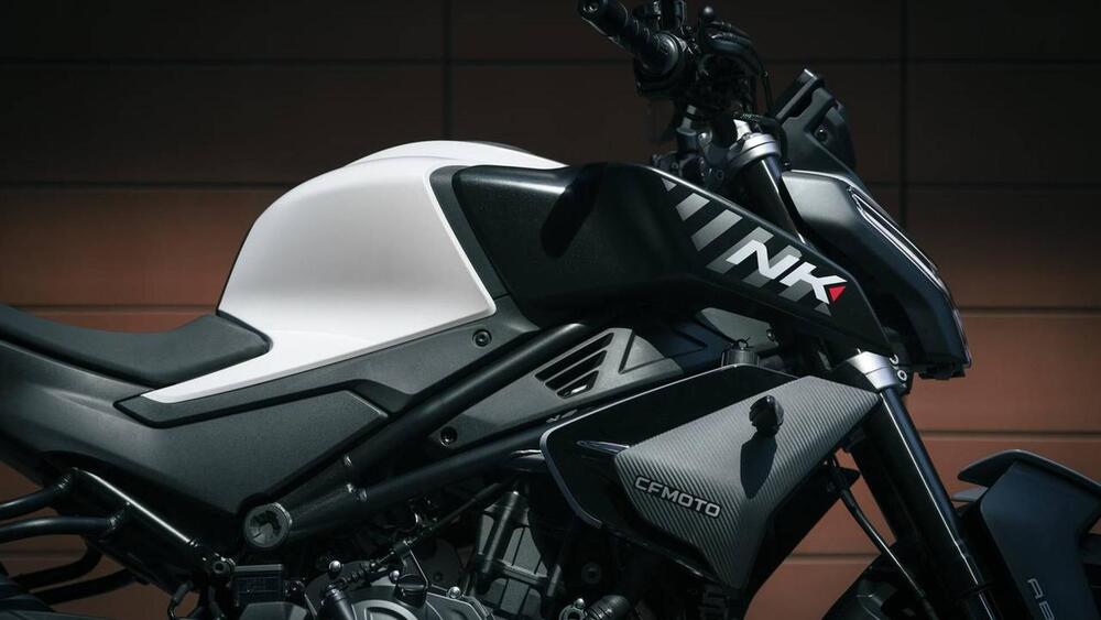 CFMOTO 450NK (2023 - 26) (11)