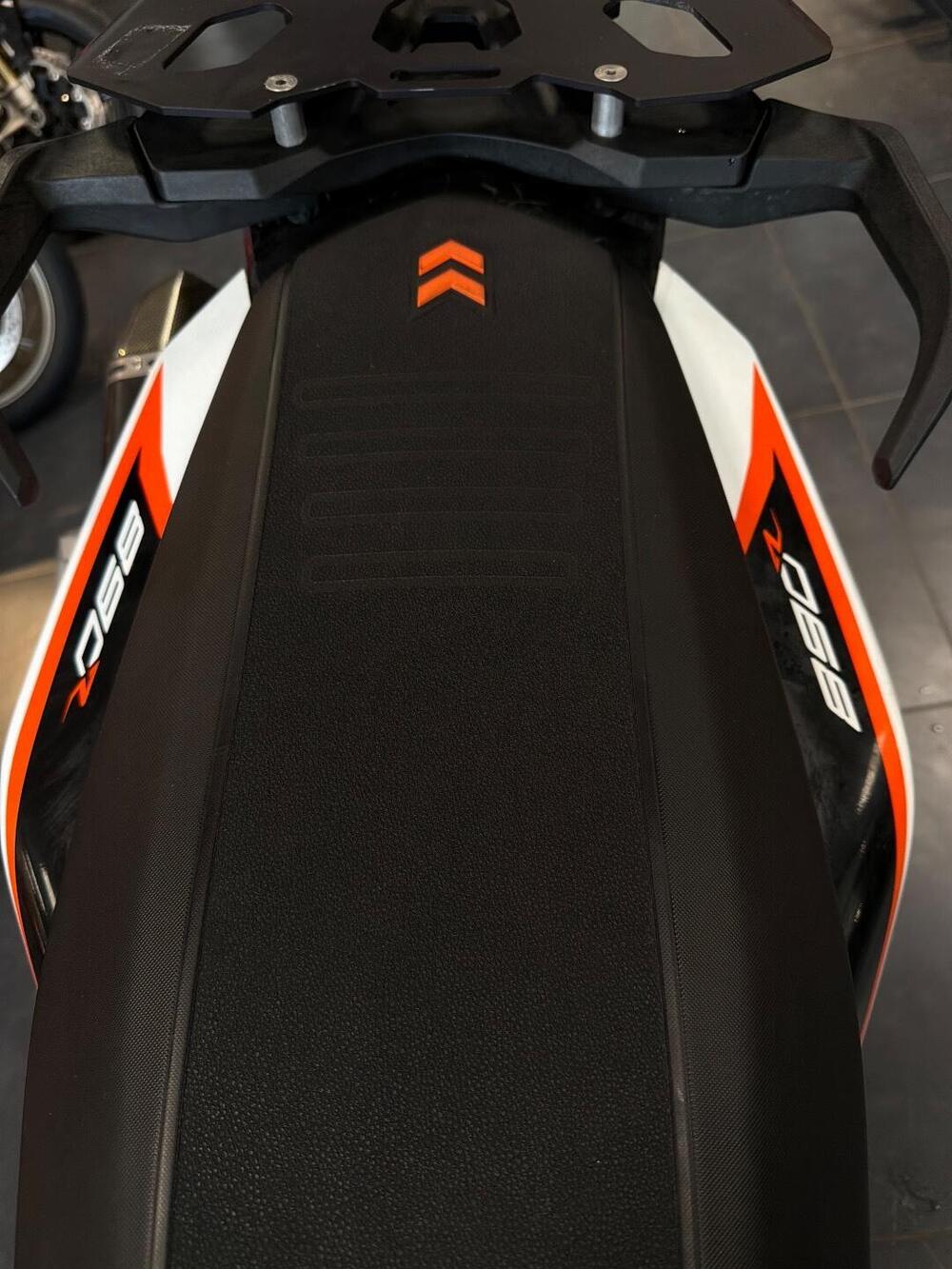 KTM 890 Adventure R (2021) (20)