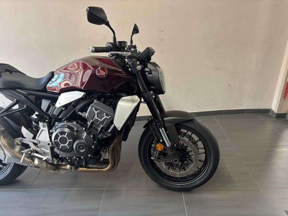 Honda CB 1000 R (2021 - 25) (9)