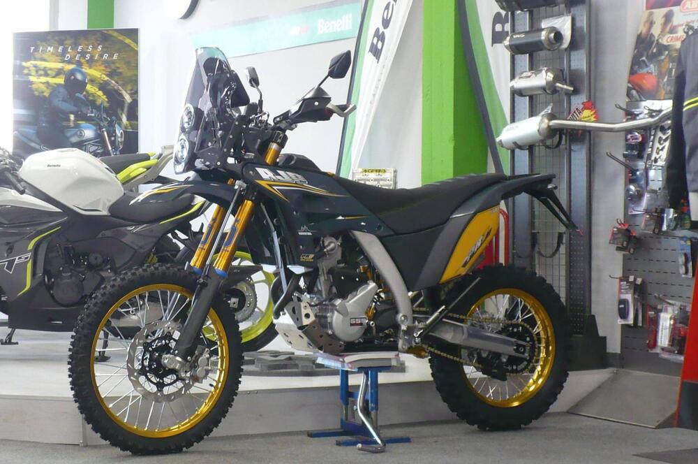 AJP PR7 650 Adventure Gold Edition (2025 - 26) (4)