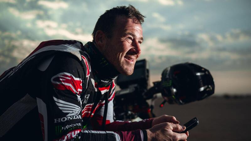 Dakar 2026. T12. Il sangue freddo di Brabec, Honda, e Al Attiyah, Dacia, la resistenza vana di Benavides, KTM, Roma e Ekstrom, Ford