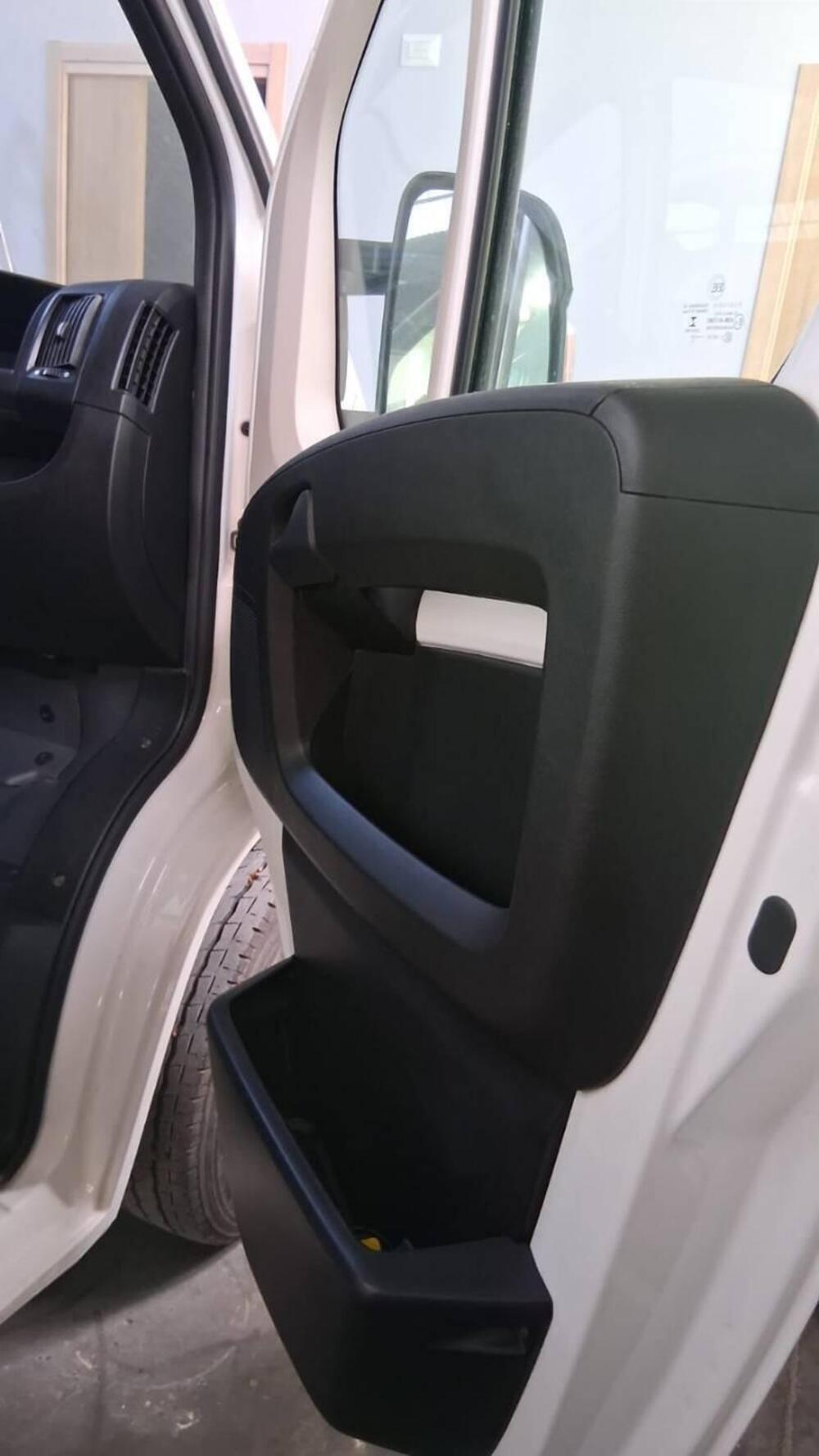 Peugeot Boxer Furgone usata a Milano (4)