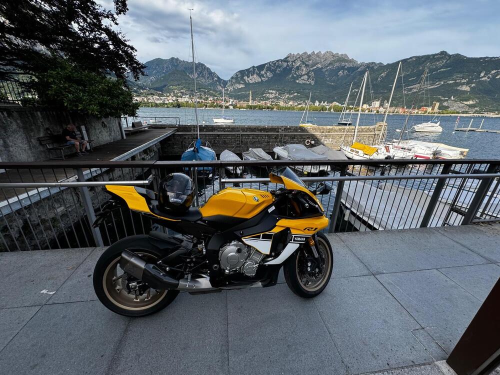 Yamaha YZF R1 60th Anniversary (2015 - 16) (2)