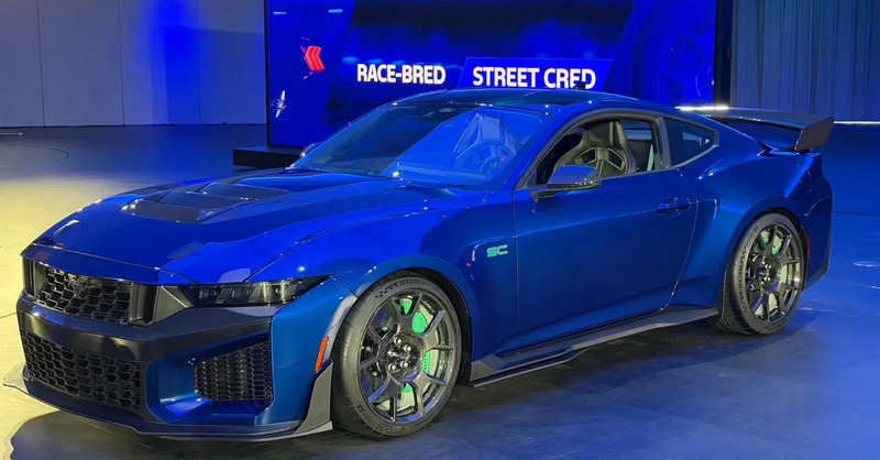 Ford Mustang Dark Horse SC 2026: nasce la &ldquo;supercharged&rdquo; pensata per la pista e pronta a sfidare Porsche