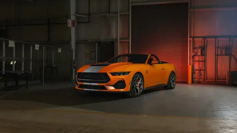 Shelby GT350 Cabriolet 2026: il ritorno della muscle car americana