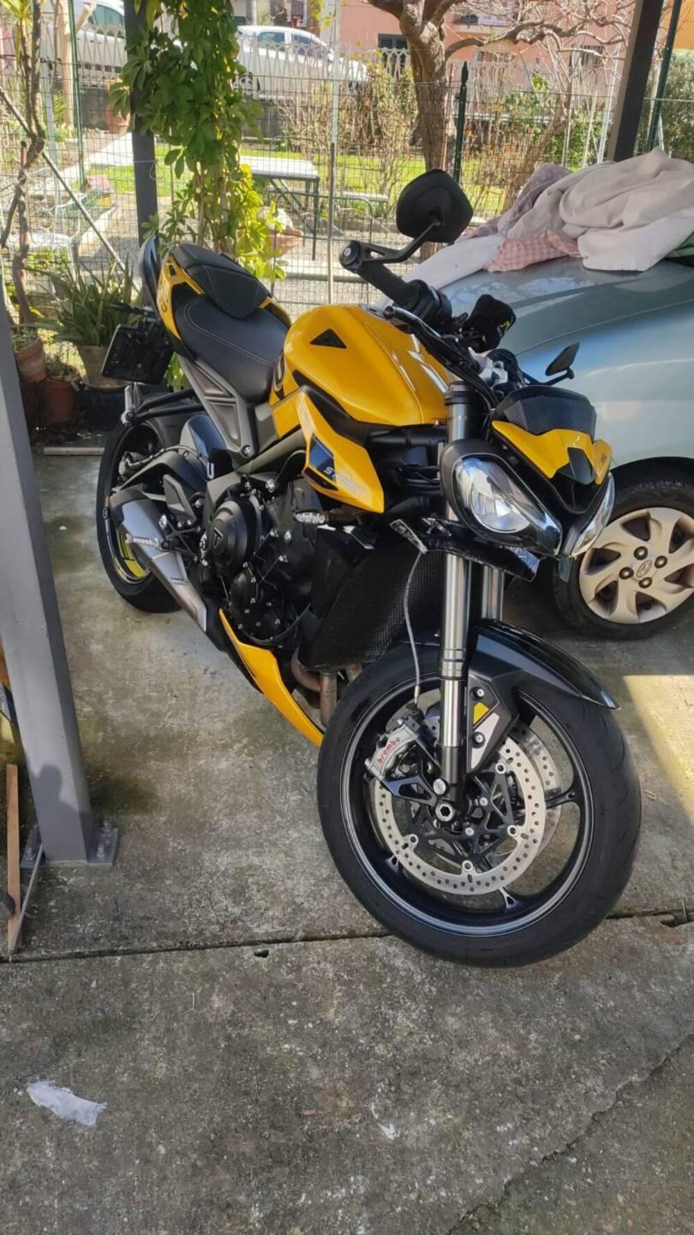 Triumph Street Triple 765 RS (2023 - 26) (2)