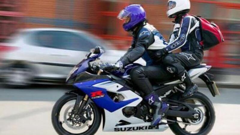 Vietato andare in due in moto perch&eacute; lo fanno i sicari. La nuova regola in Per&ugrave;