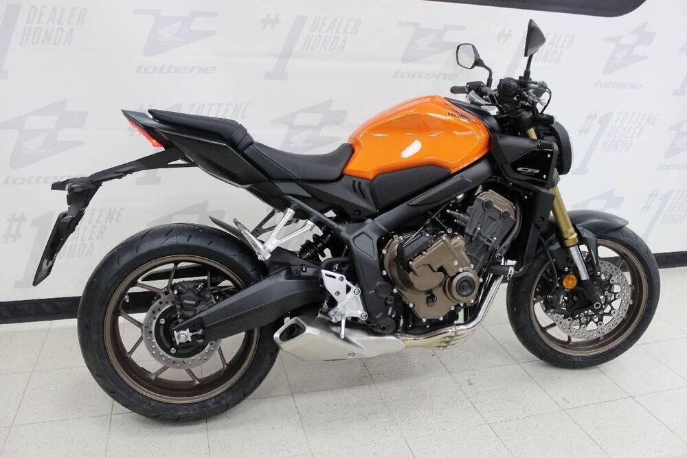 Honda CB 650 R E-Clutch (2024 - 26) (2)