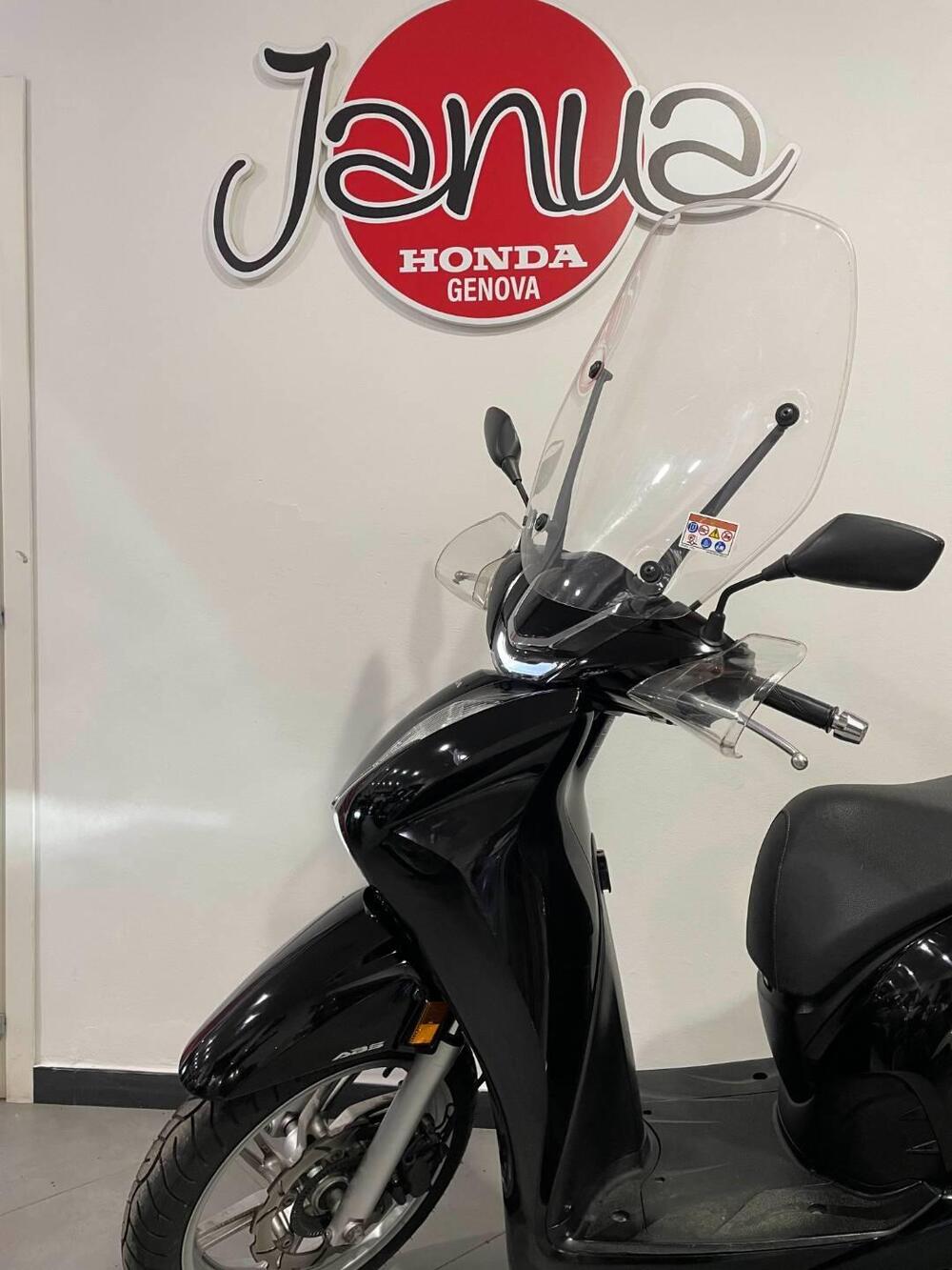 Honda SH 350 (2021 - 24) (3)