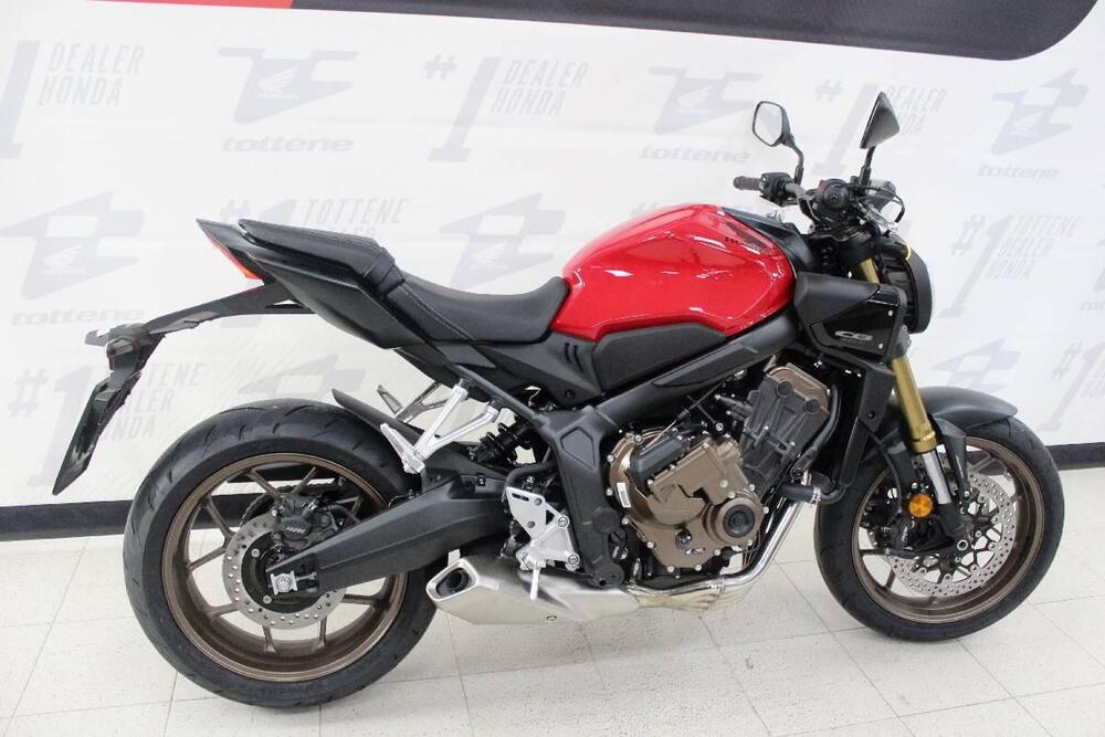 Honda CB 650 R E-Clutch (2024 - 26) (2)