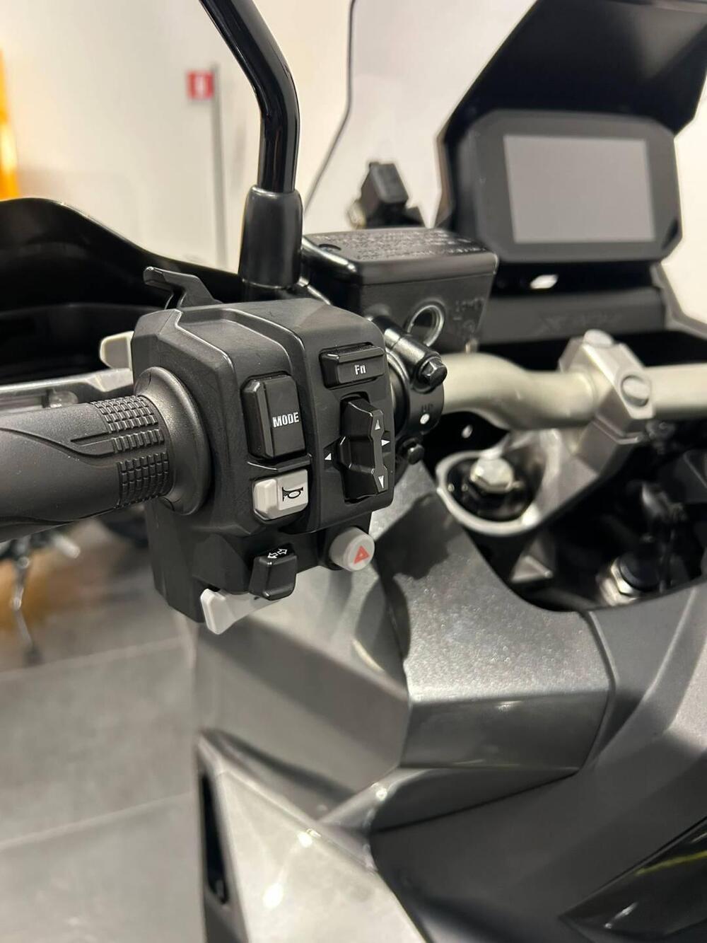 Honda X-ADV 750 DCT Gravel (2021 - 24) (8)