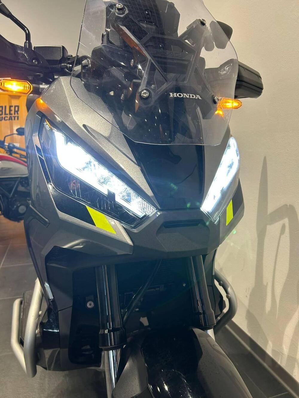 Honda X-ADV 750 DCT Gravel (2021 - 24) (3)