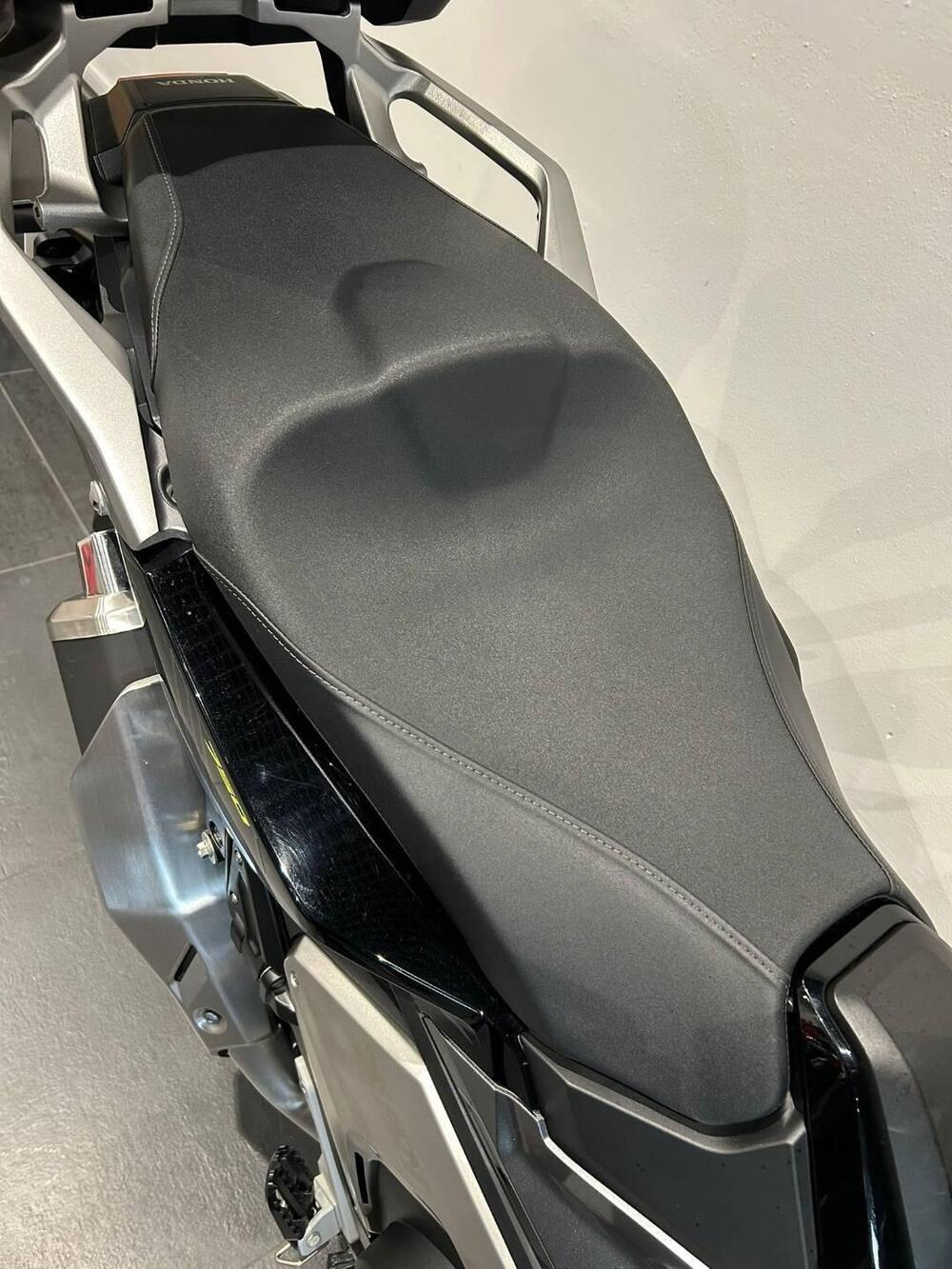 Honda X-ADV 750 DCT Gravel (2021 - 24) (16)