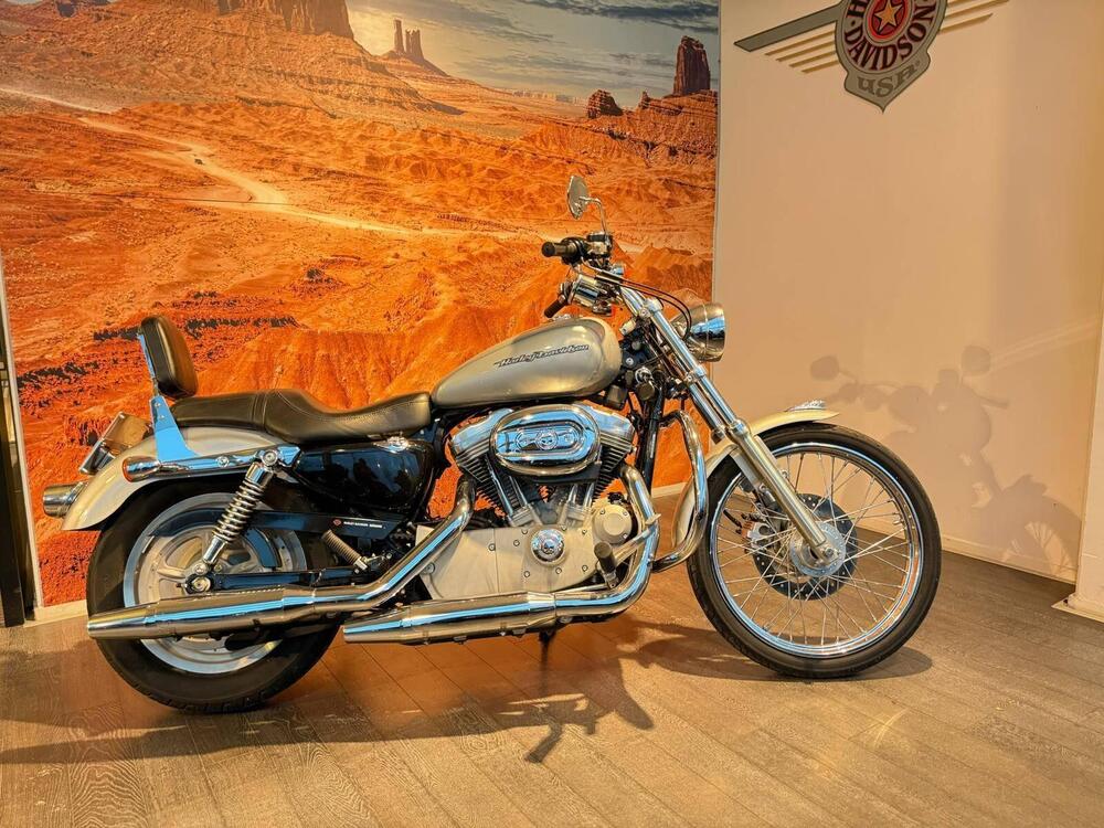 Harley-Davidson 883 Custom (2006 - 07) - XL 883C