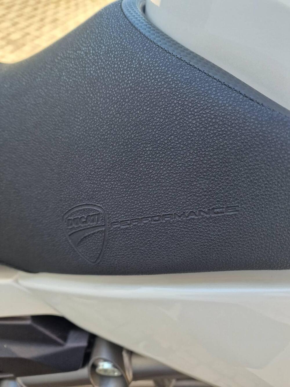 Ducati Multistrada 1200 S Touring (2010 - 12) (3)