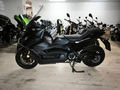 Yamaha T-Max 560 (2022 - 24) usata