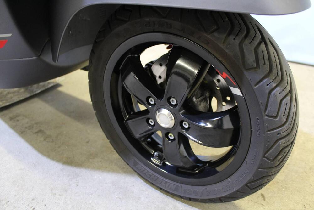 Vespa GTS 300 Super Sport Hpe (2021 - 22) (7)