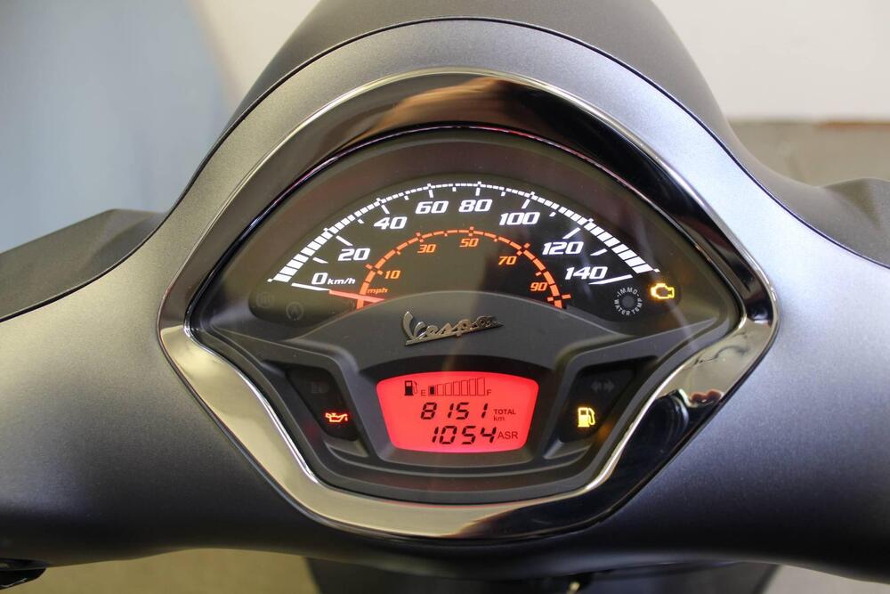 Vespa GTS 300 Super Sport Hpe (2021 - 22) (3)