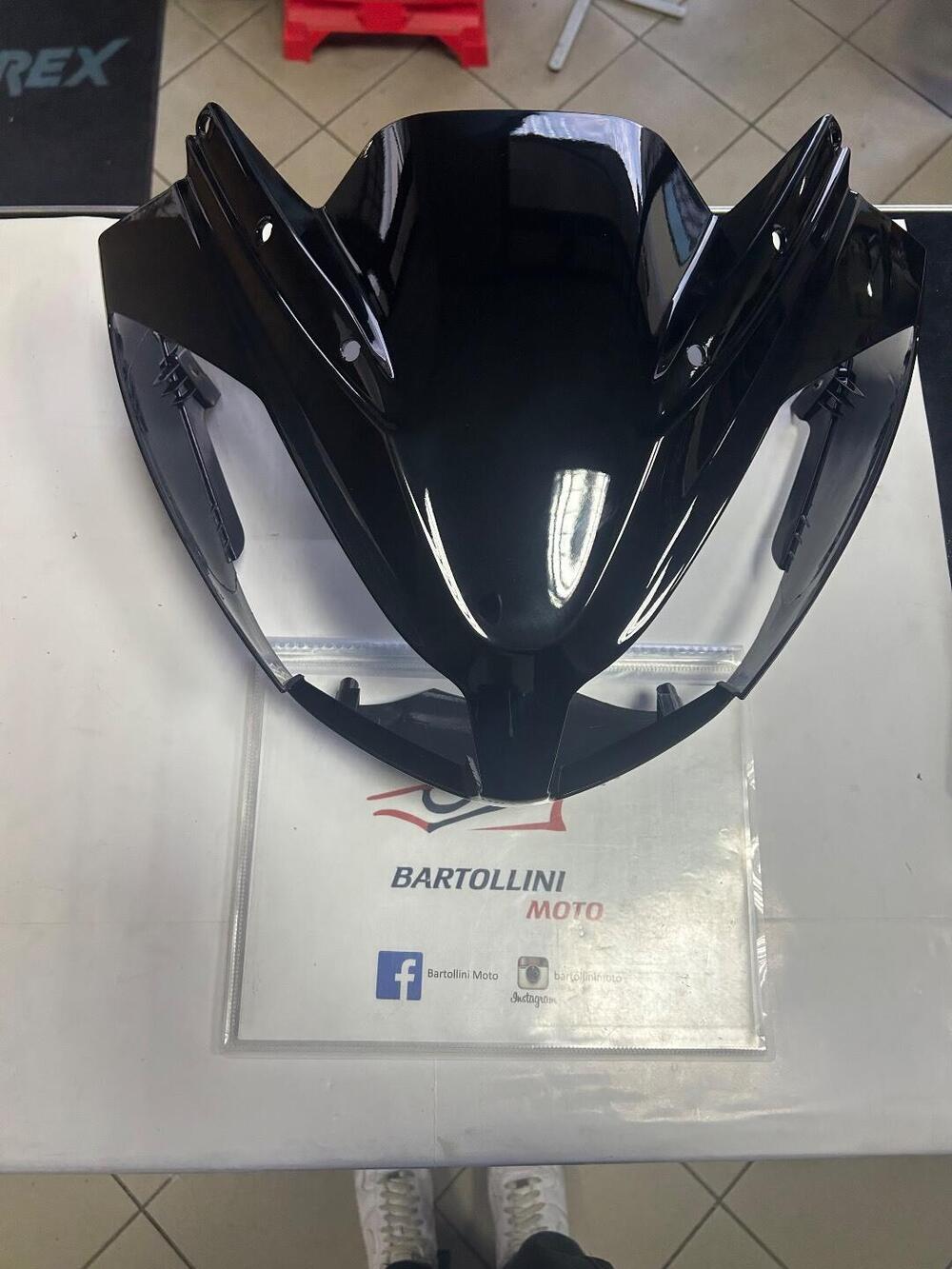 Cupolino nero originale Triumph per Tiser