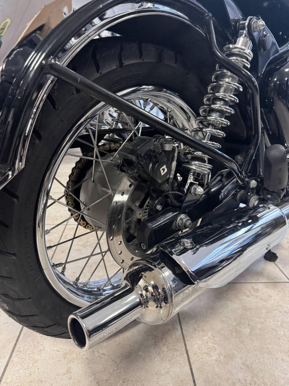 Royal Enfield Classic 350 (2021 - 26) (4)