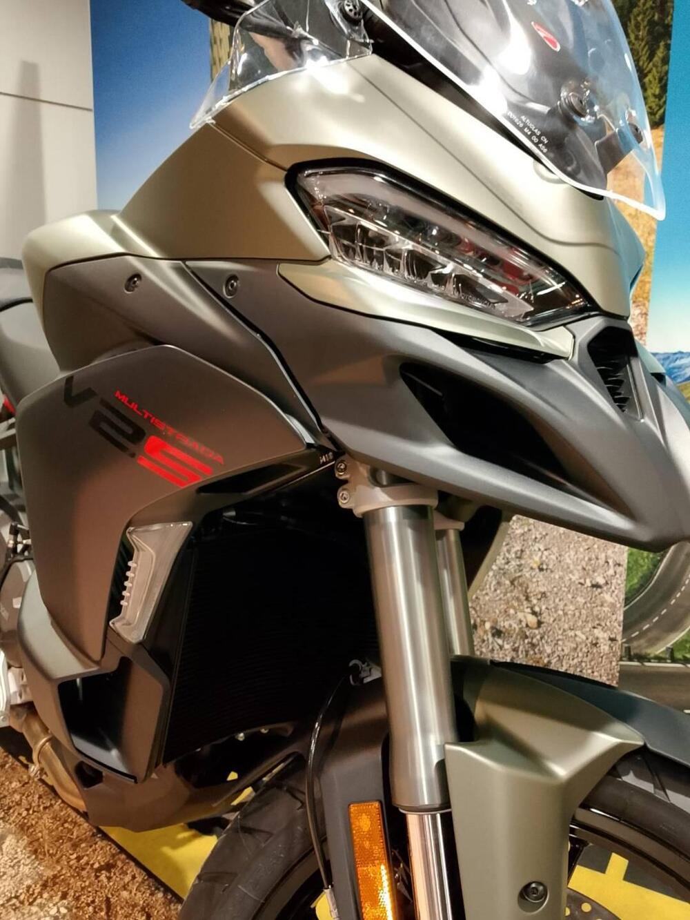 Ducati Multistrada V2 S (2025 - 26) (2)