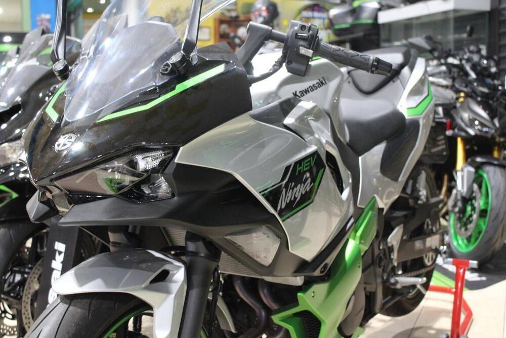 Kawasaki Ninja 7 Hybrid (2024 - 25) (2)