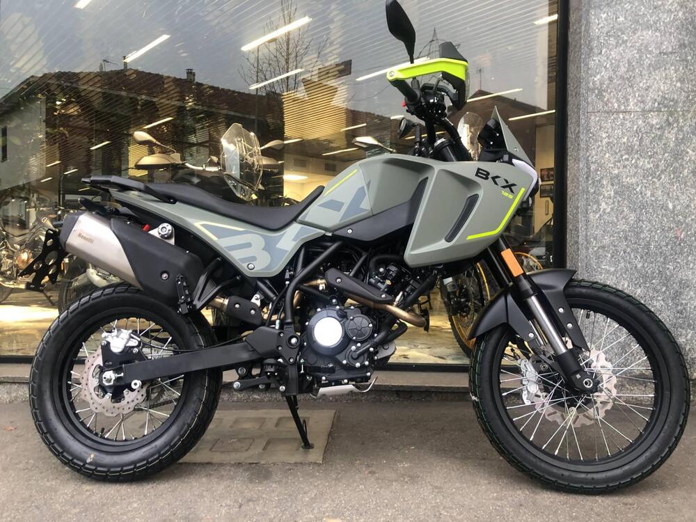 Benelli BKX 125 (2026) (2)