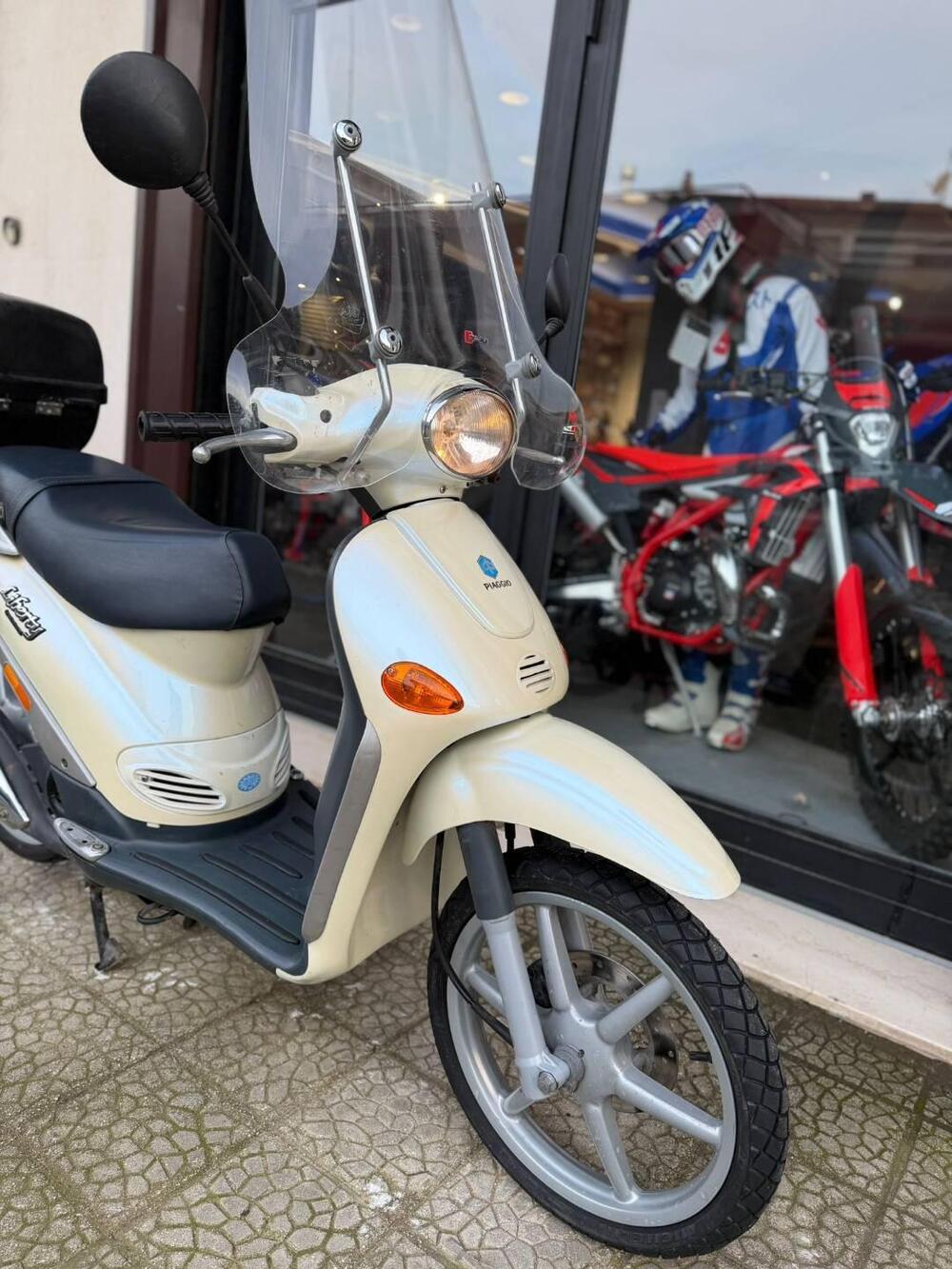 Piaggio Liberty 50 4T (2002 - 03) (2)