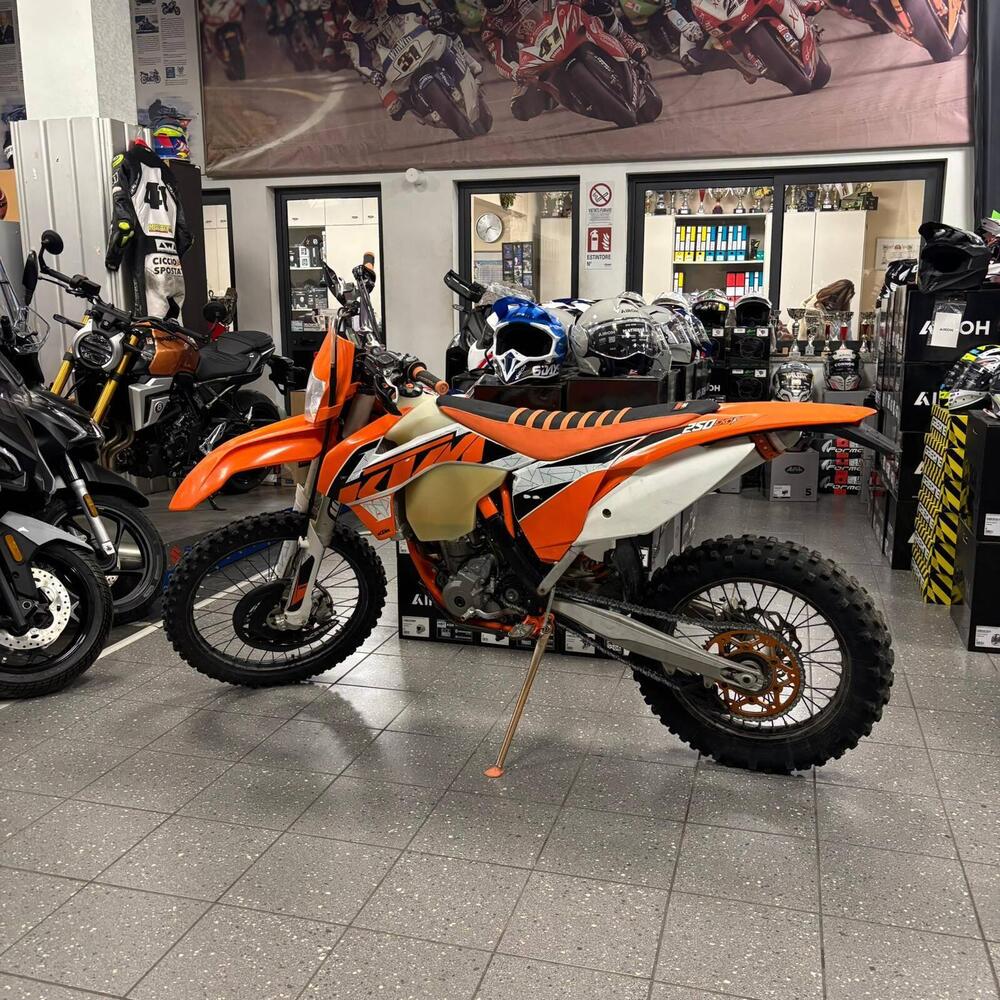 KTM 250 EXC-F (2016) (3)