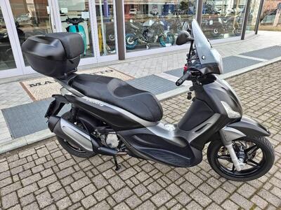 Piaggio Beverly 350 SportTouring ie ABS (2011 - 17) usata