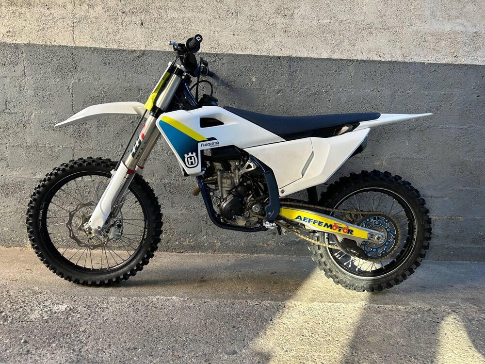 Husqvarna FC 250 (2025) (4)
