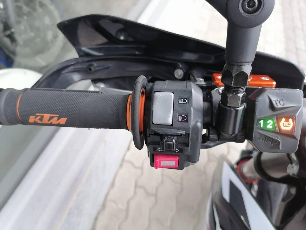 KTM 690 SMC R (2019 - 20) (9)