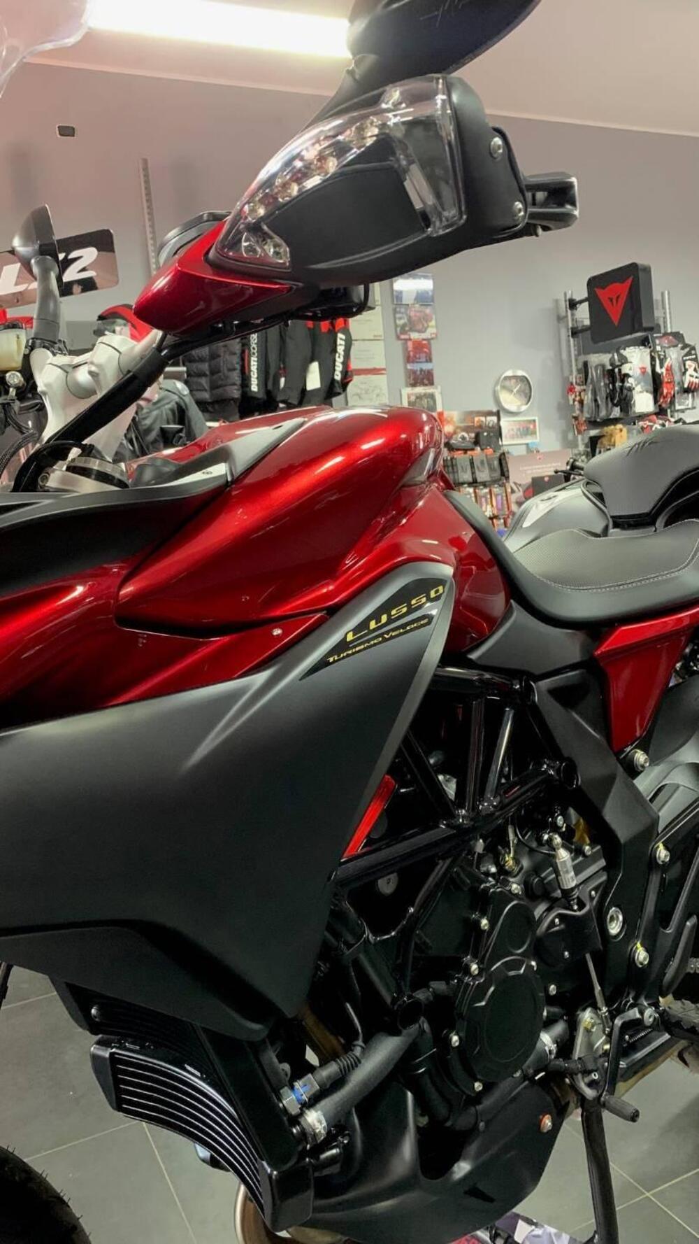 MV Agusta Turismo Veloce 800 Lusso SCS (2021 - 26) (3)