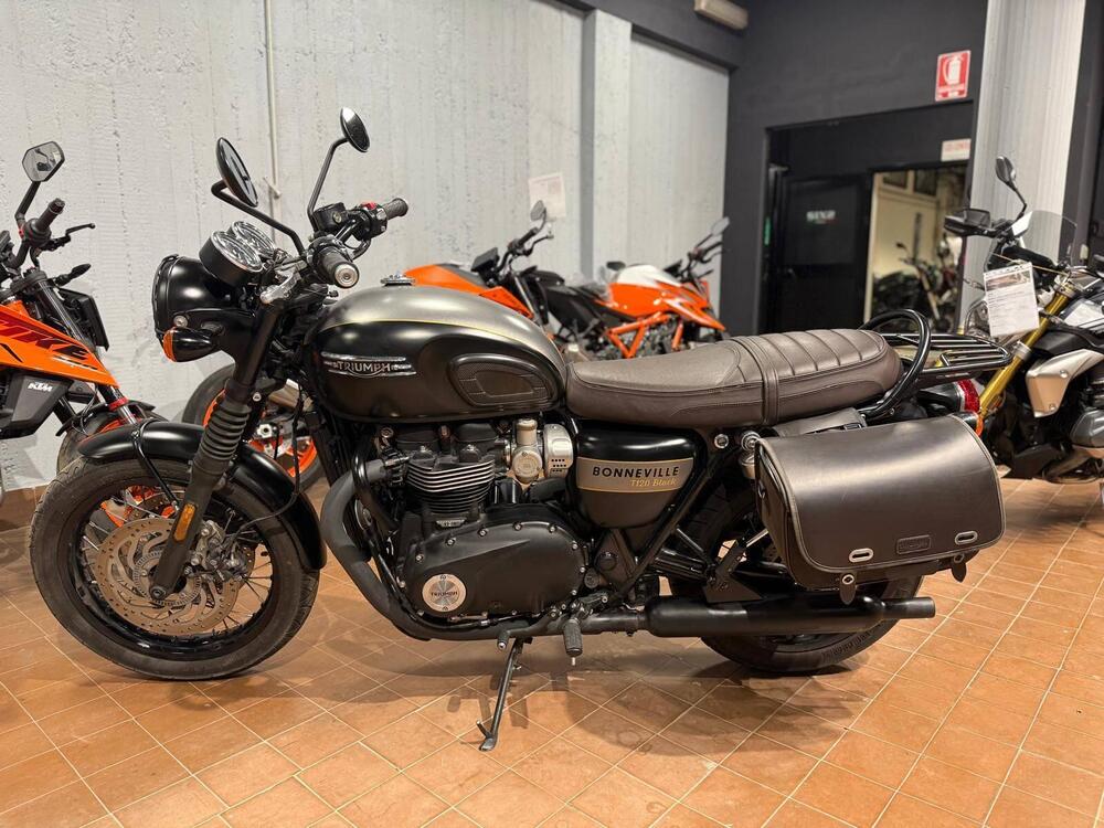 Triumph Bonneville T120 Gold Line Edition (2022 - 23) (2)