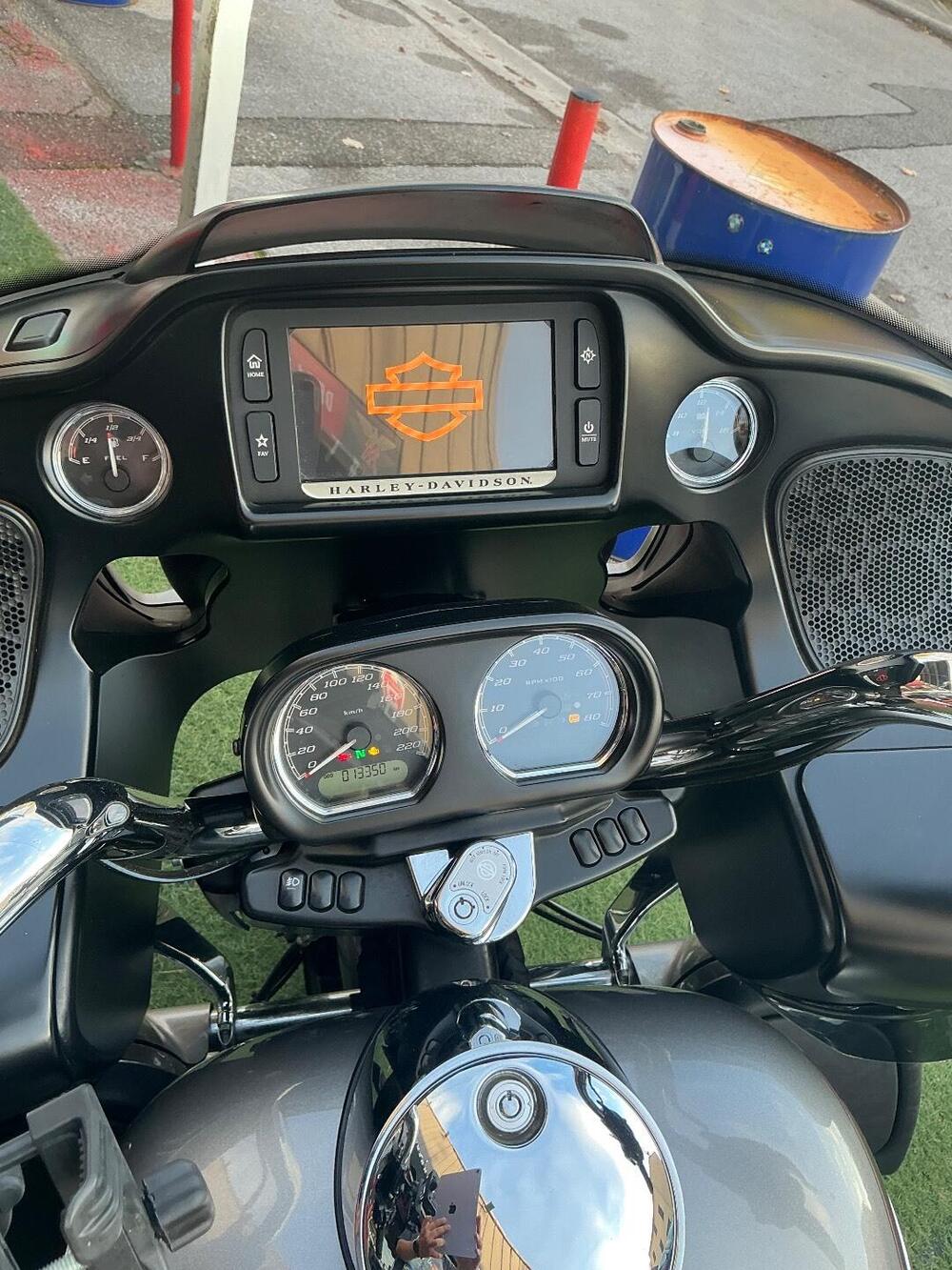 Harley-Davidson 107 Road Glide Ultra (2017 - 18) - FLTRU (5)