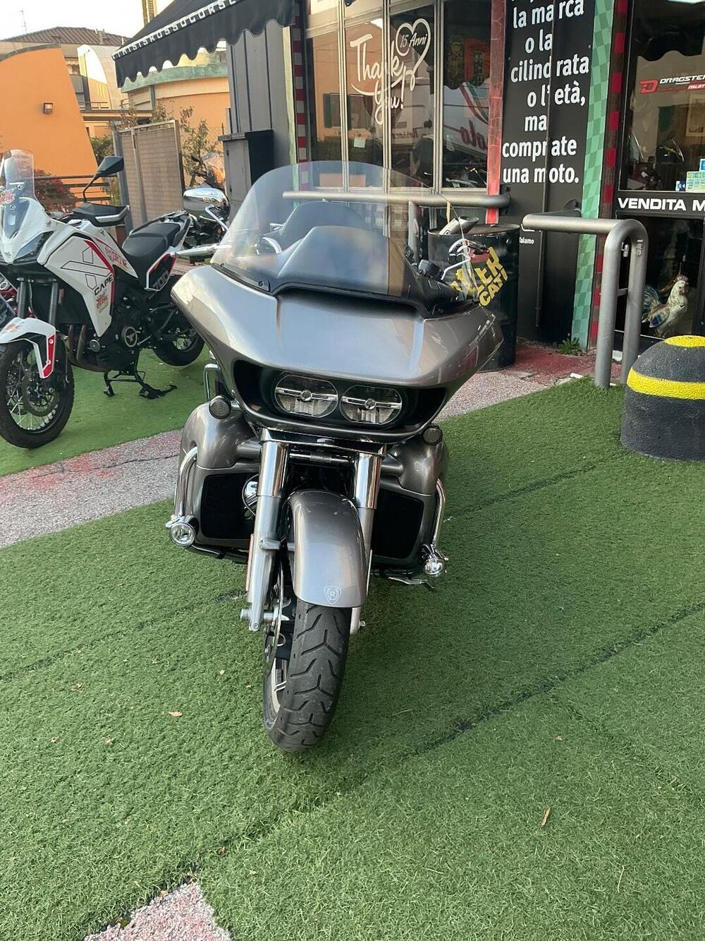 Harley-Davidson 107 Road Glide Ultra (2017 - 18) - FLTRU (6)