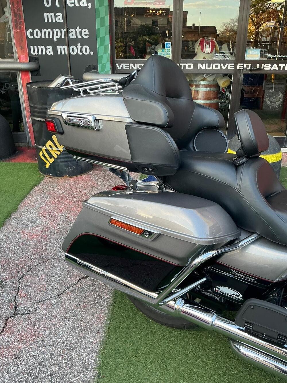 Harley-Davidson 107 Road Glide Ultra (2017 - 18) - FLTRU (10)