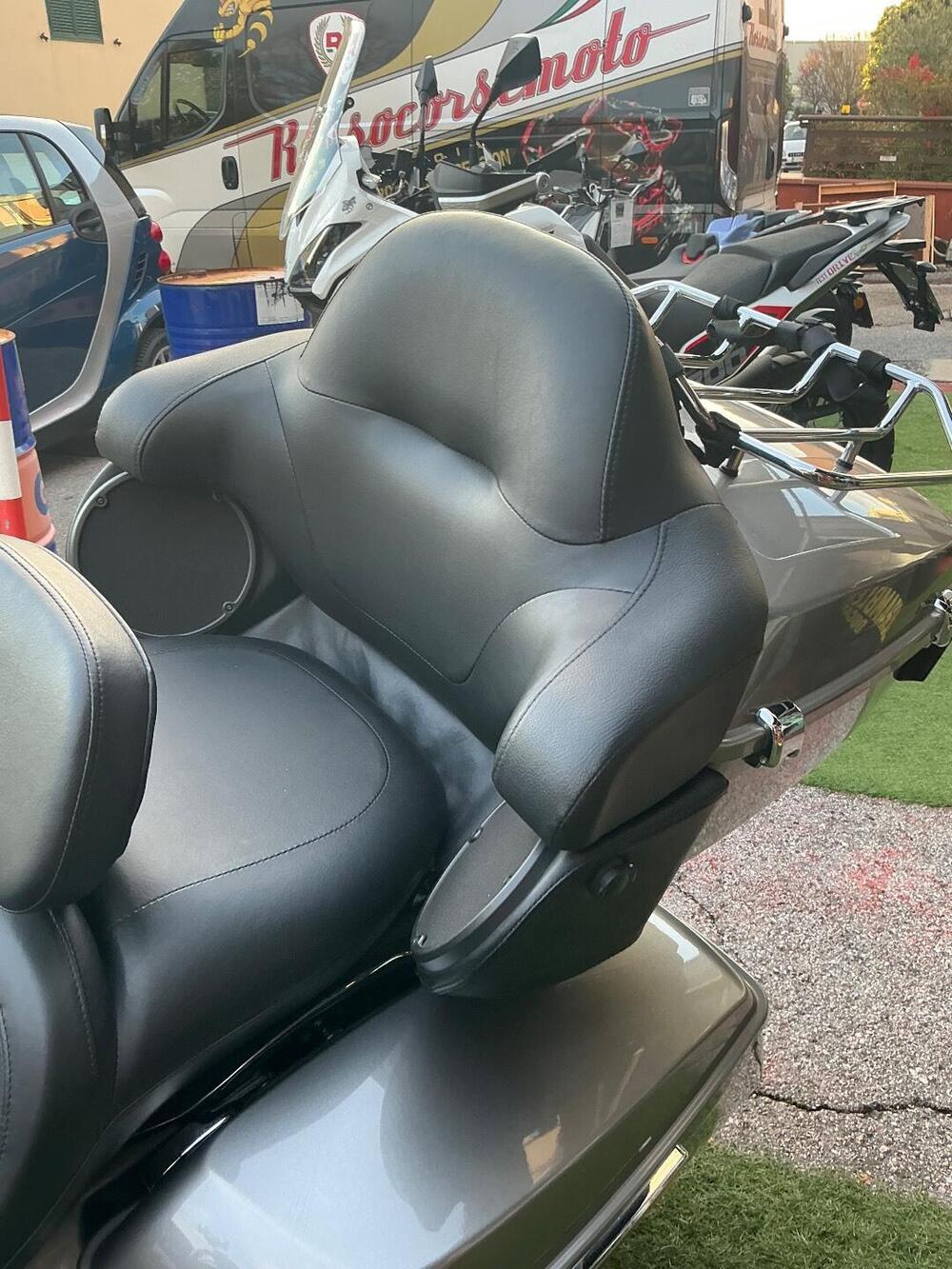 Harley-Davidson 107 Road Glide Ultra (2017 - 18) - FLTRU (11)